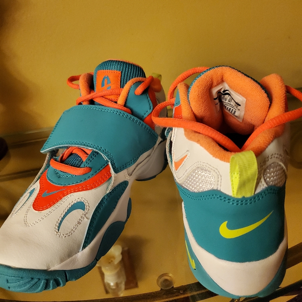 Nike Airspeed Turf